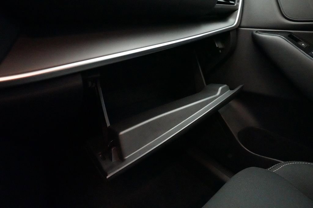 Certified 2024 Nissan Rogue S image 29