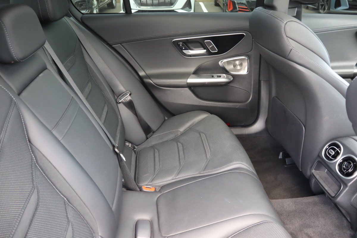 Used 2024 Mercedes-Benz C 63 AMG S w/ AMG Carbon Fiber Package II image 15