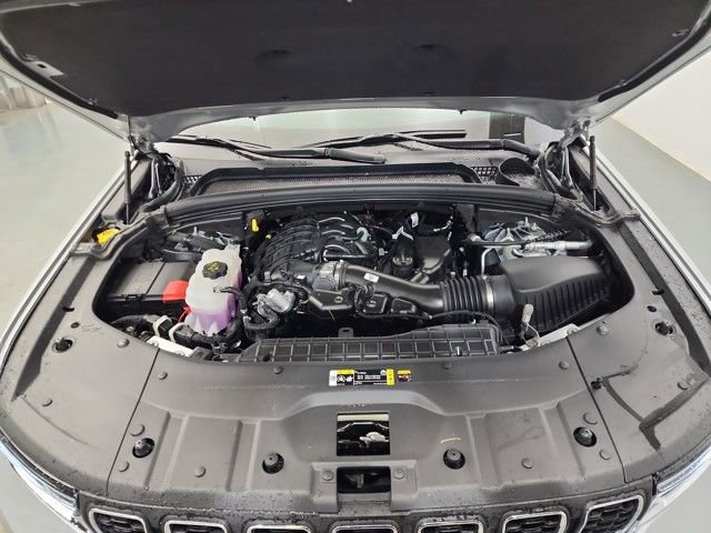 New 2025 Jeep Grand Cherokee Laredo X w/ Luxury Tech Group I image 38