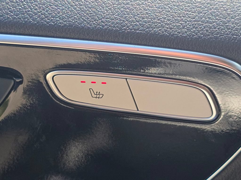 Used 2023 Mercedes-Benz Metris Passenger image 5