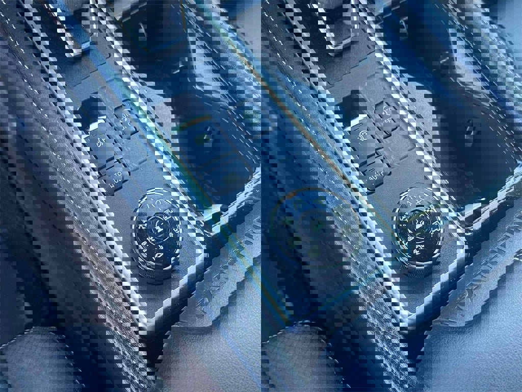 Certified 2023 Nissan Pathfinder SL image 32