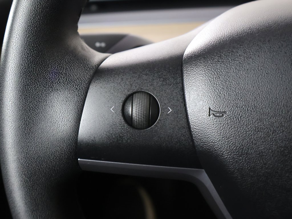 Used 2019 Tesla Model 3 Standard Range Plus image 38