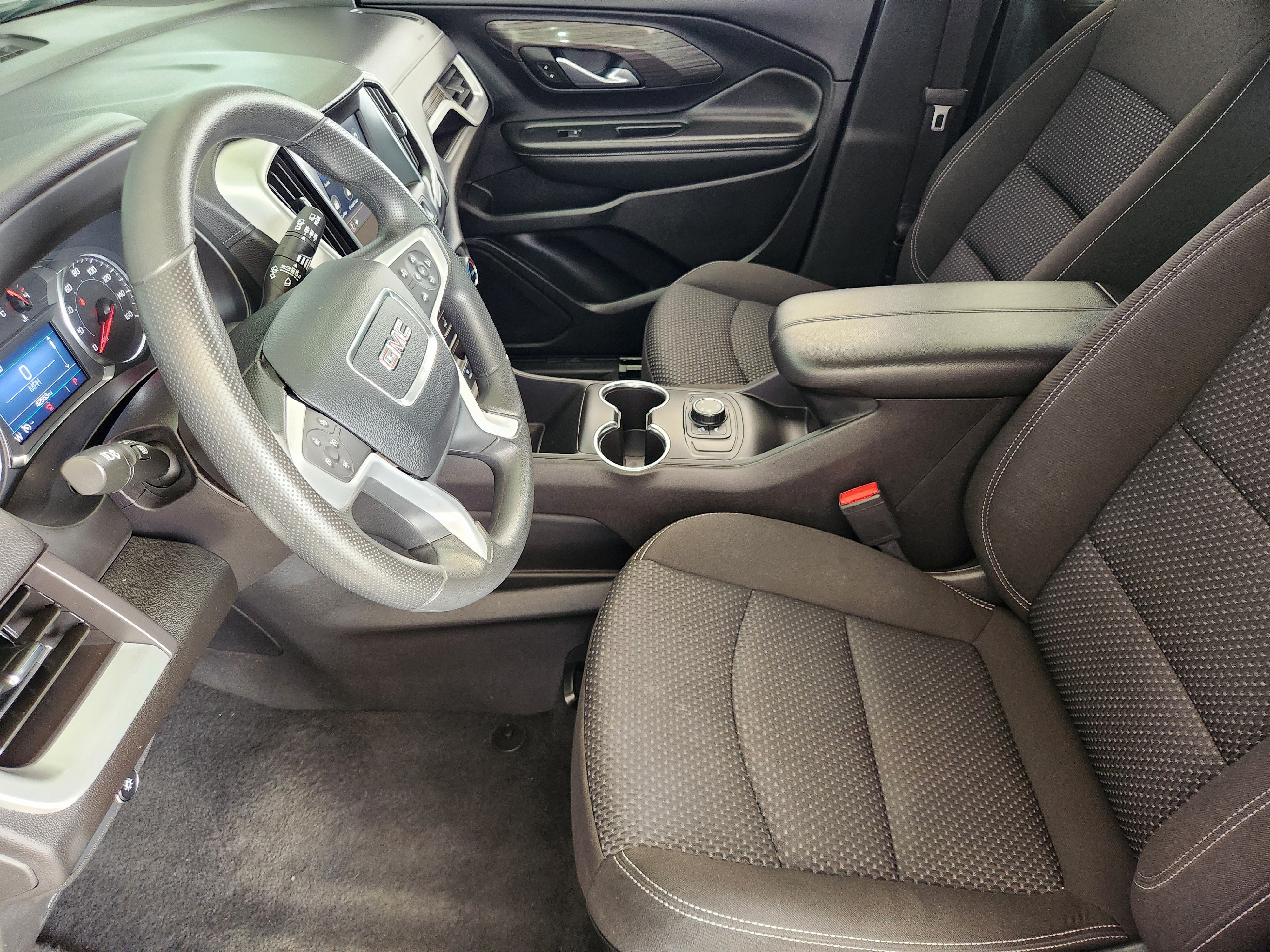 Used 2024 GMC Terrain SLE AWD/4WD image 14