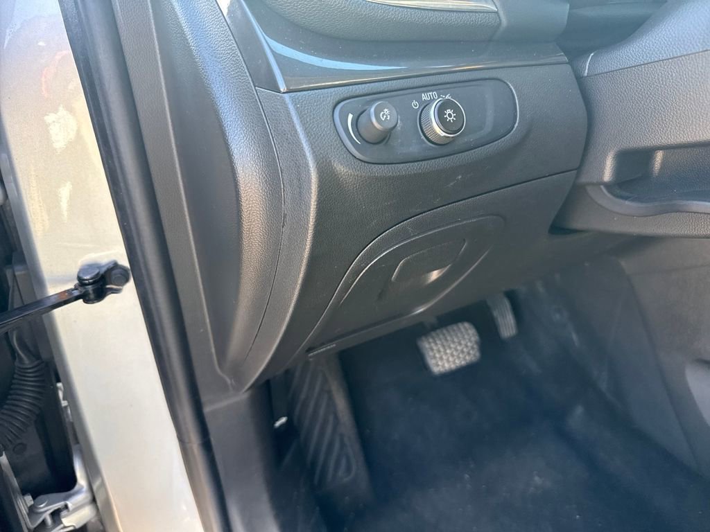 Used 2018 Buick Encore Preferred image 59