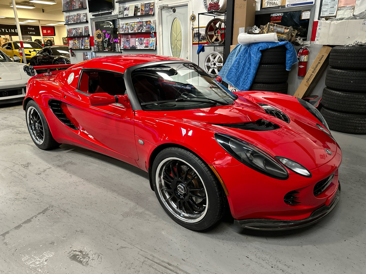 Used 2005 Lotus Elise image 3