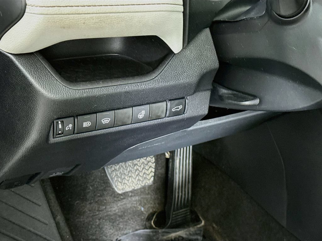 Certified 2023 Toyota RAV4 XLE Premium AWD/4WD image 21