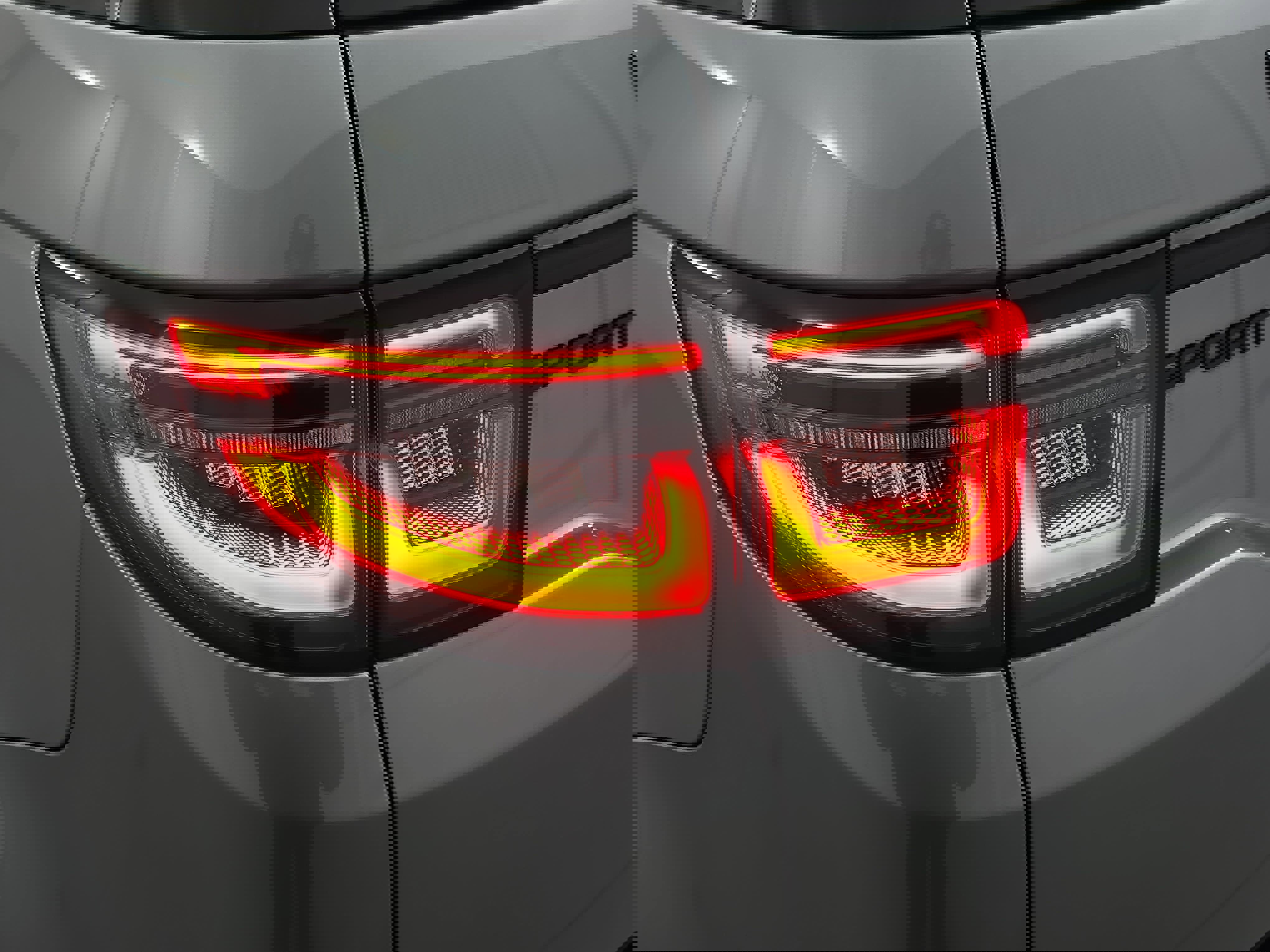 Used 2024 Land Rover Discovery Sport Dynamic SE image 34