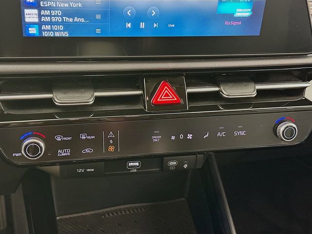 Used 2024 Kia Niro EX w/ EX Cold Weather Package FWD image 15