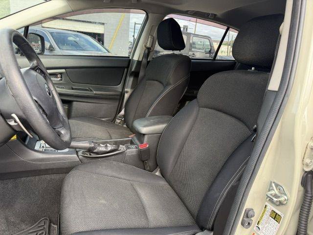 Used 2013 Subaru Crosstrek 2.0i Premium w/ Popular Pkg 1 AWD/4WD image 6