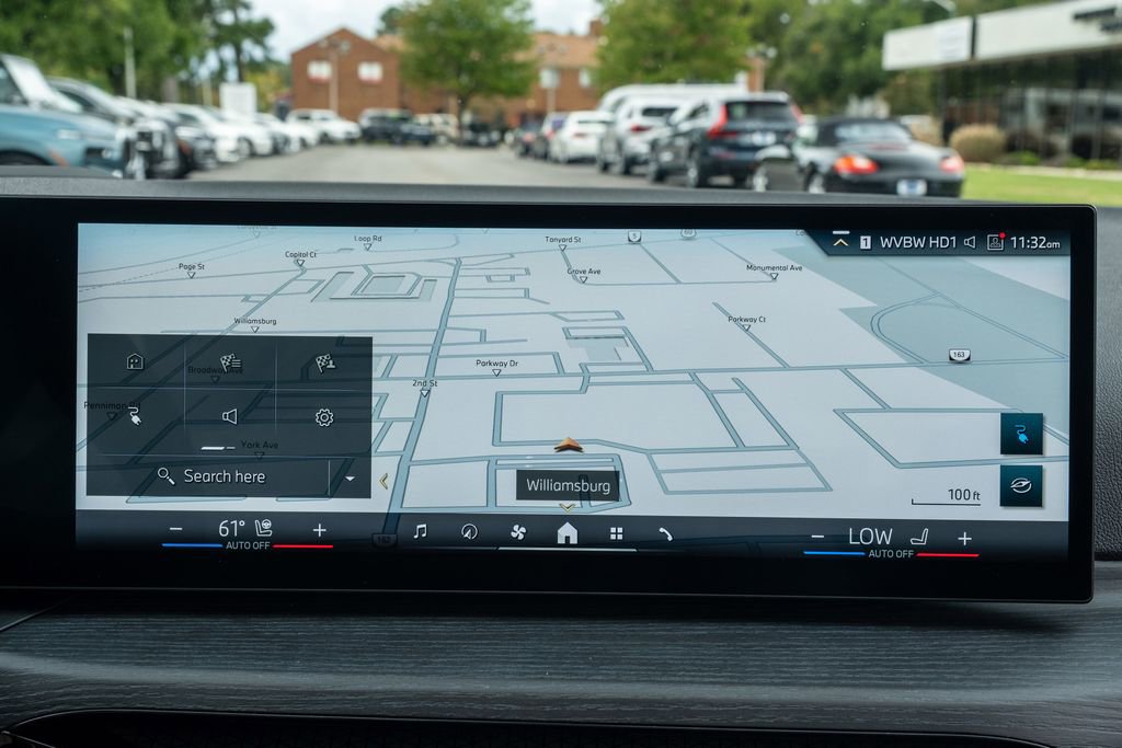 Used 2025 BMW i4 eDrive40 w/ Premium Package image 19