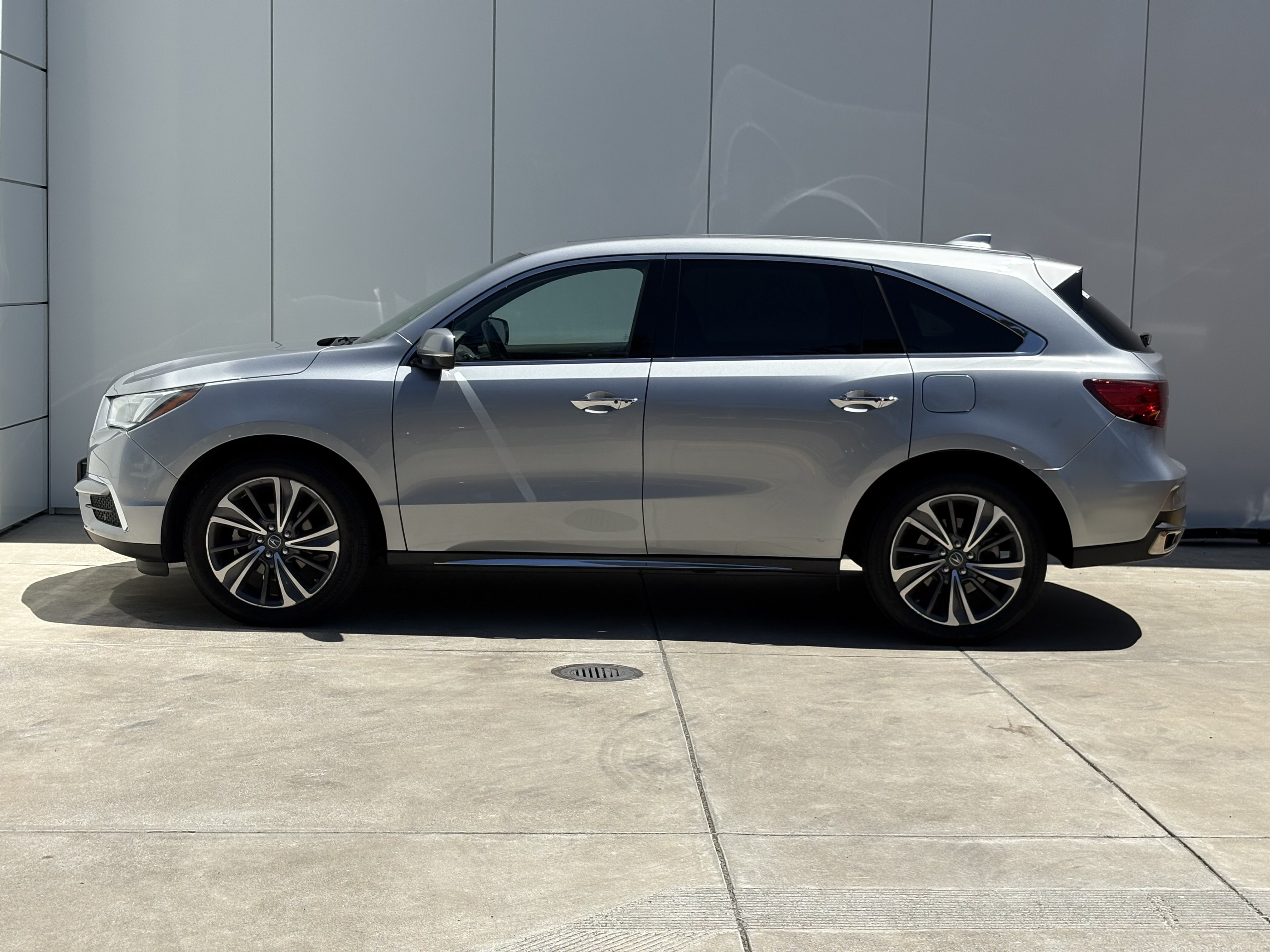 Used 2019 Acura MDX SH-AWD w/ Technology Package image 4