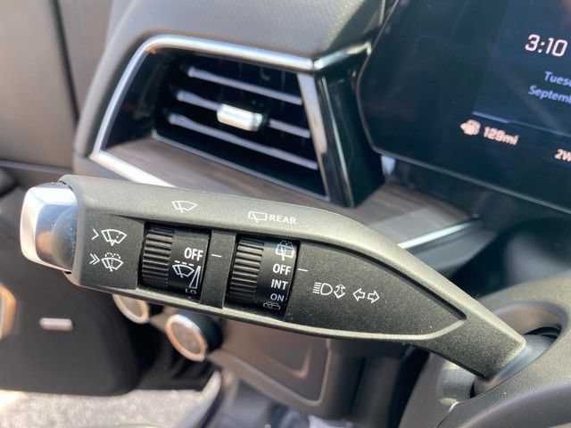 Used 2025 Chevrolet Tahoe Premier AWD/4WD image 22
