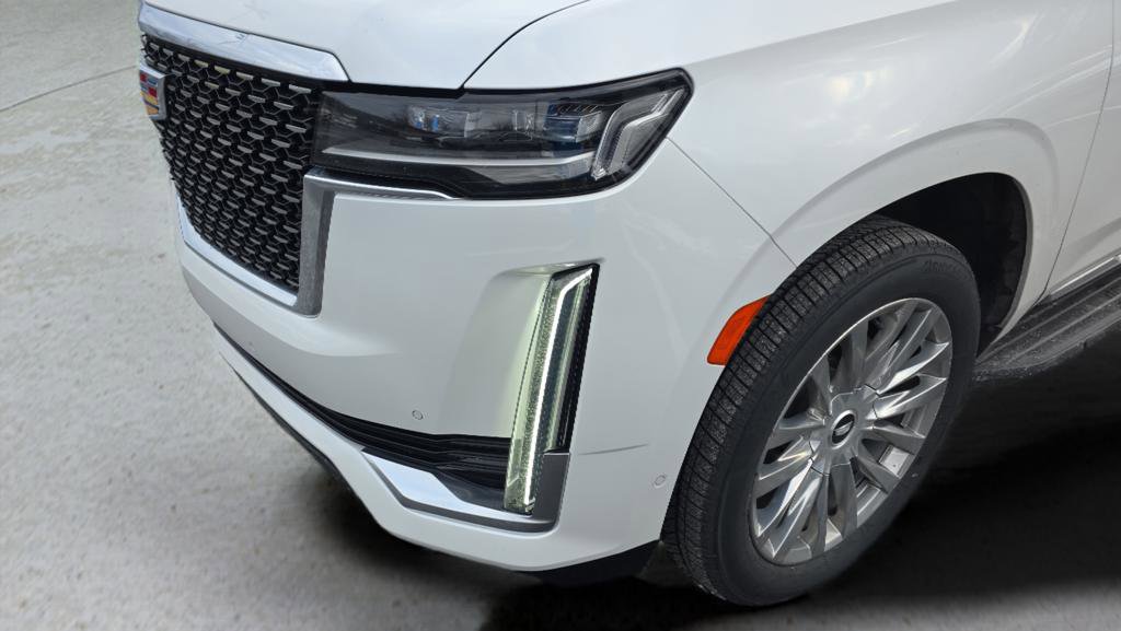 Used 2022 Cadillac Escalade ESV Premium Luxury image 9