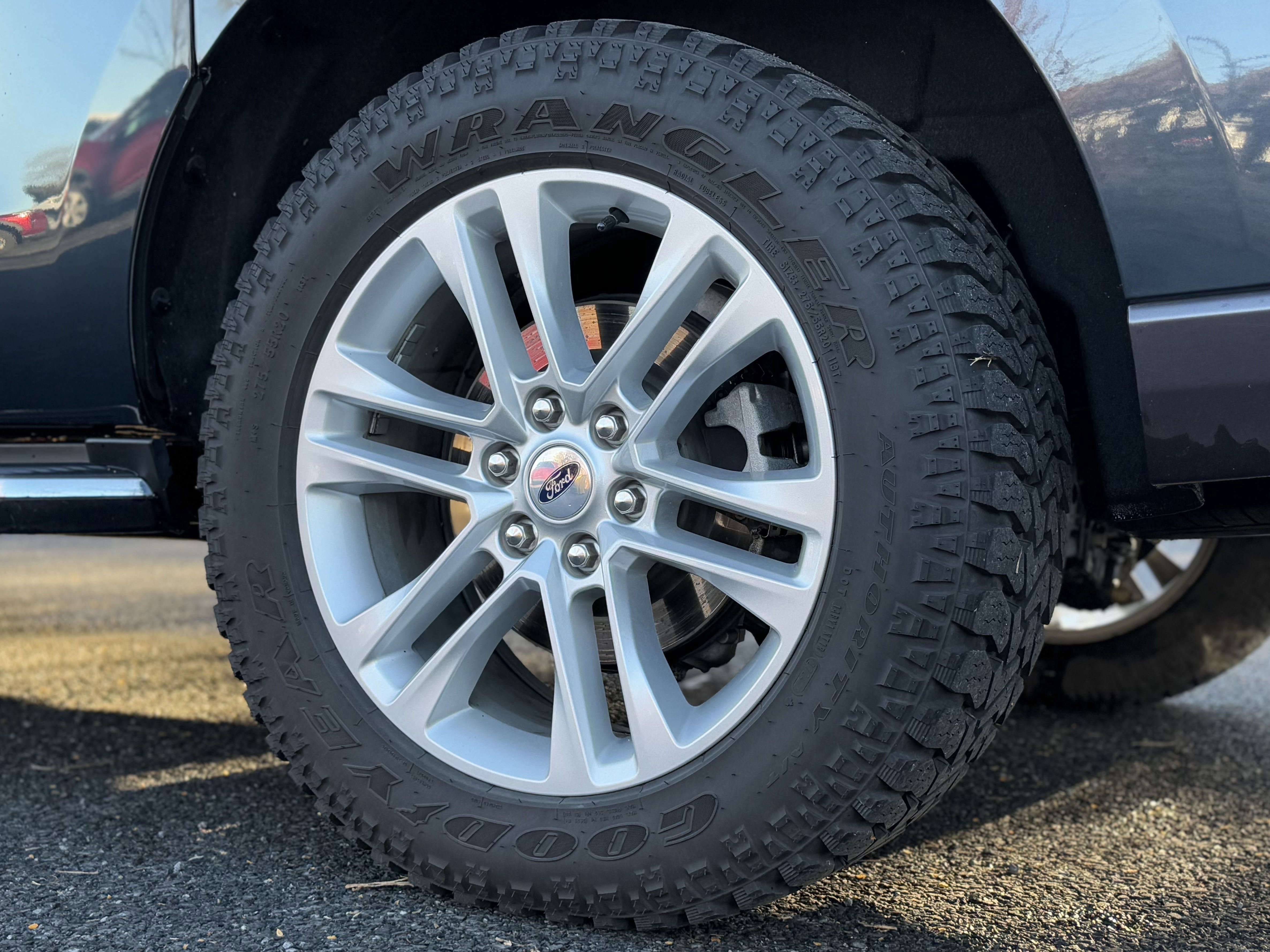 Used 2023 Ford Expedition Max XLT image 10