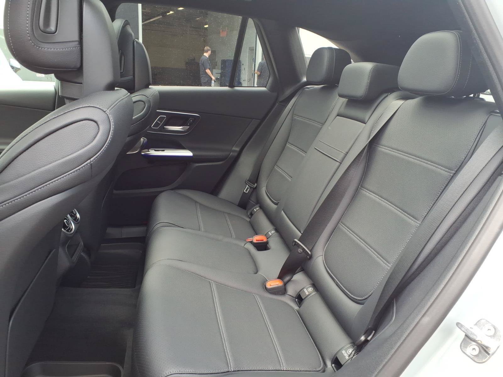 New 2026 Mercedes-Benz GLC 300 4MATIC image 17