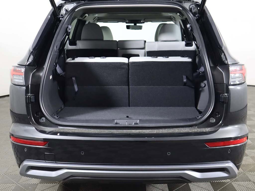 New 2025 Mitsubishi Outlander AWD image 21