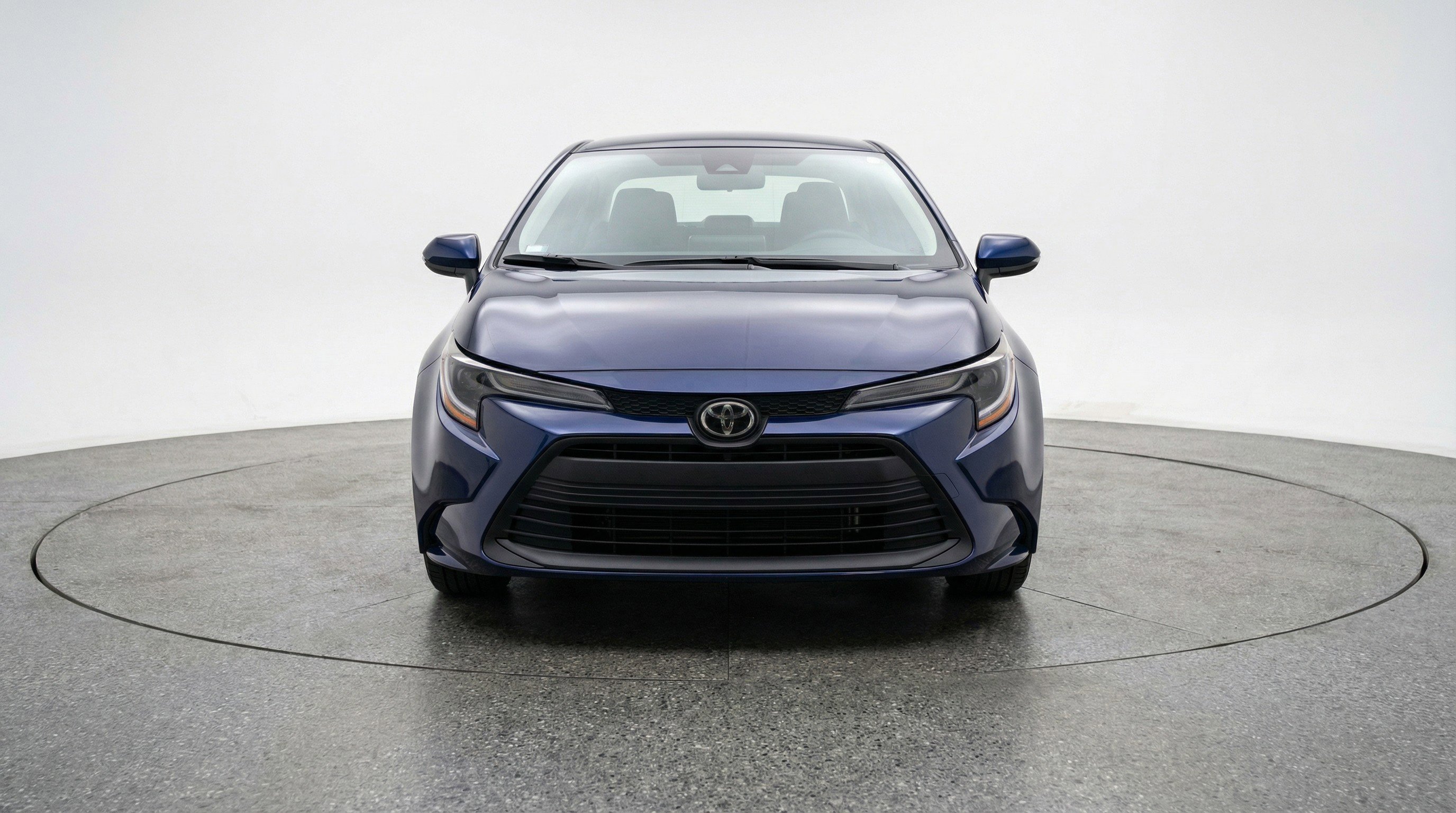 Used 2025 Toyota Corolla LE FWD image 2
