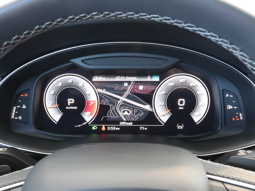 Used 2023 Audi SQ7 Premium Plus AWD/4WD image 24