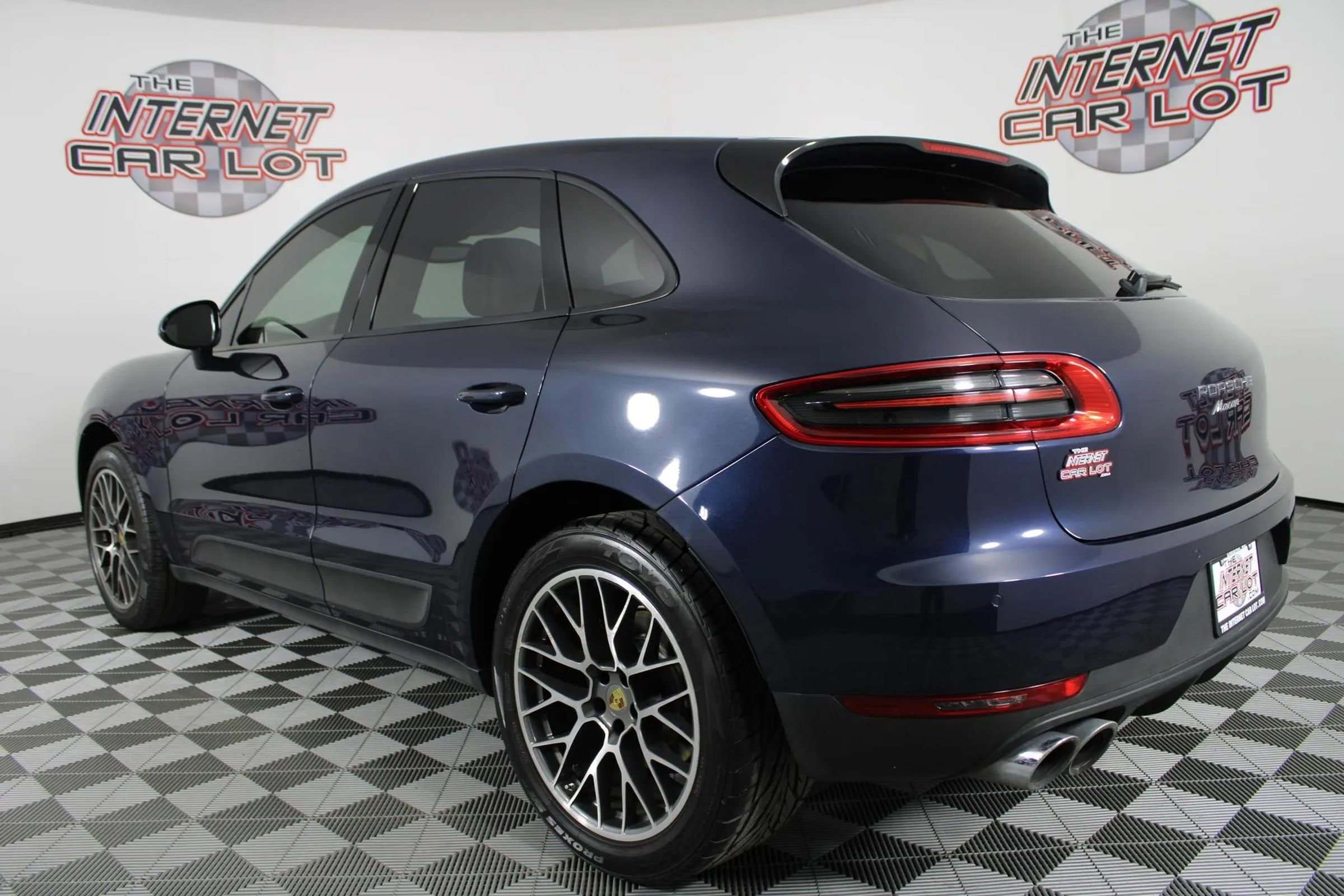 Used 2018 Porsche Macan Sport Edition AWD/4WD image 5