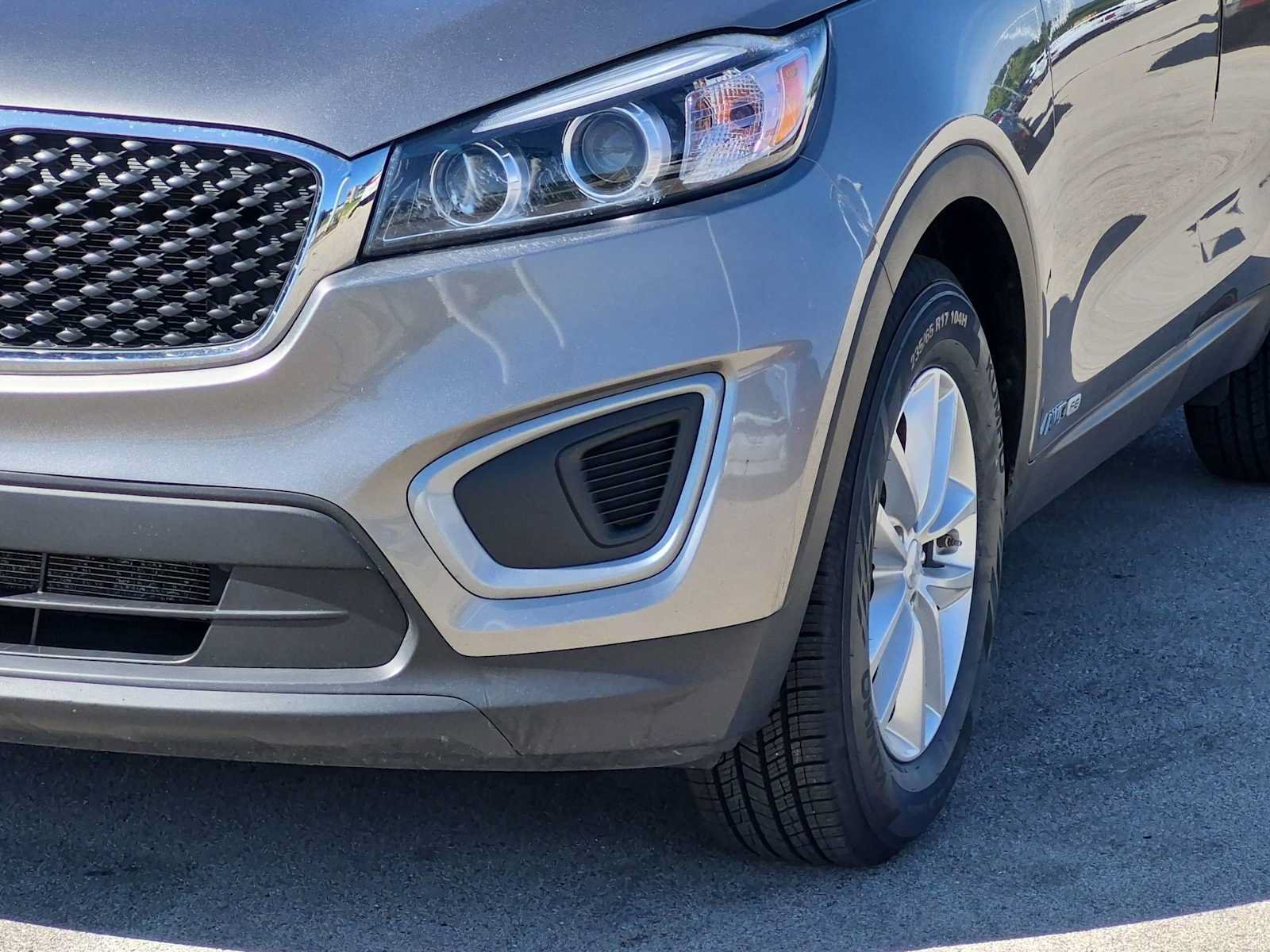 Used 2016 Kia Sorento LX AWD/4WD image 11