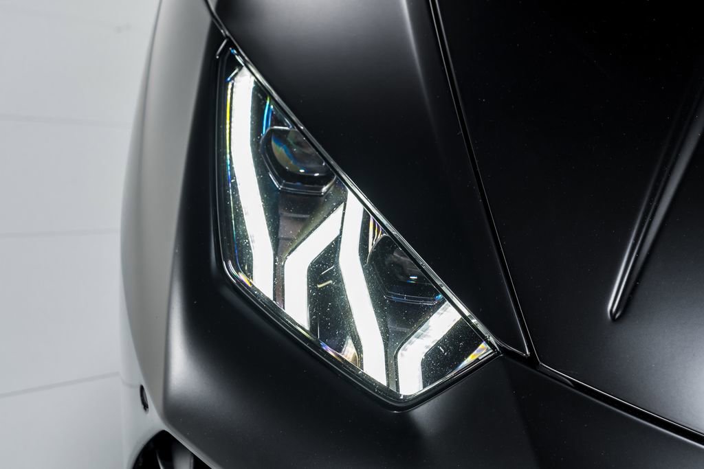 Used 2022 Lamborghini Huracan EVO RWD image 42