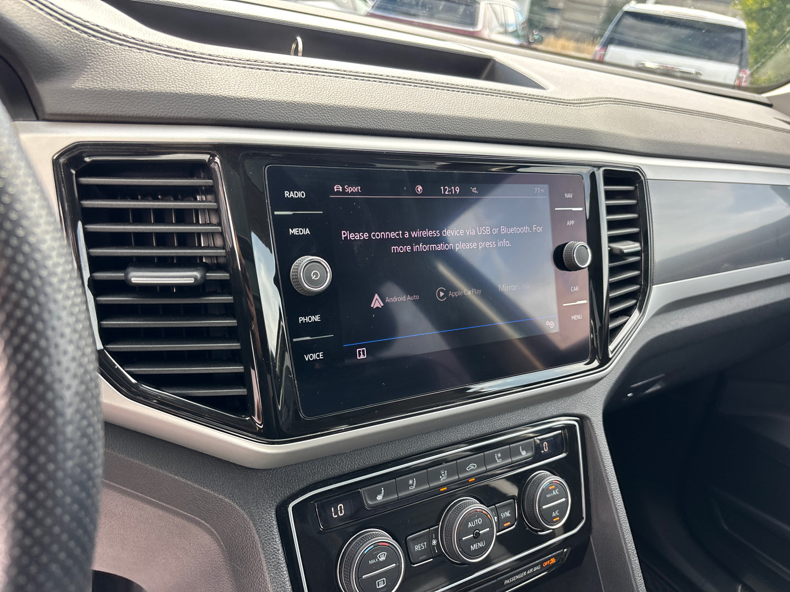 Used 2022 Volkswagen Atlas SEL Premium AWD/4WD image 19