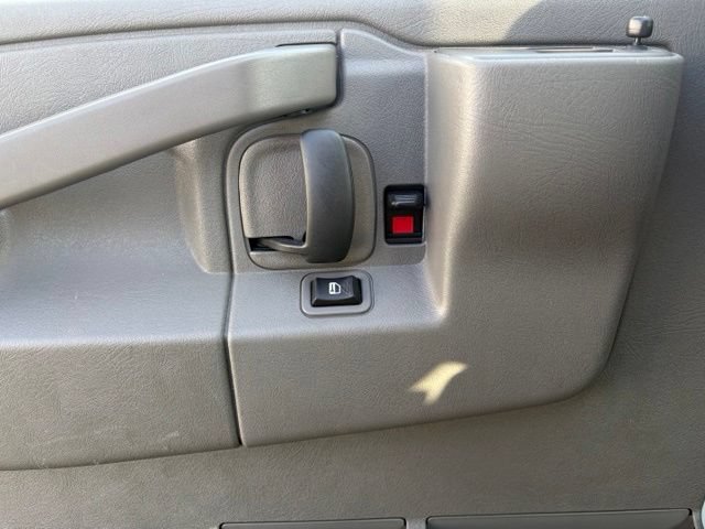 Used 2025 Chevrolet Express 3500 LT w/ LT Preferred Equipment Group RWD image 23