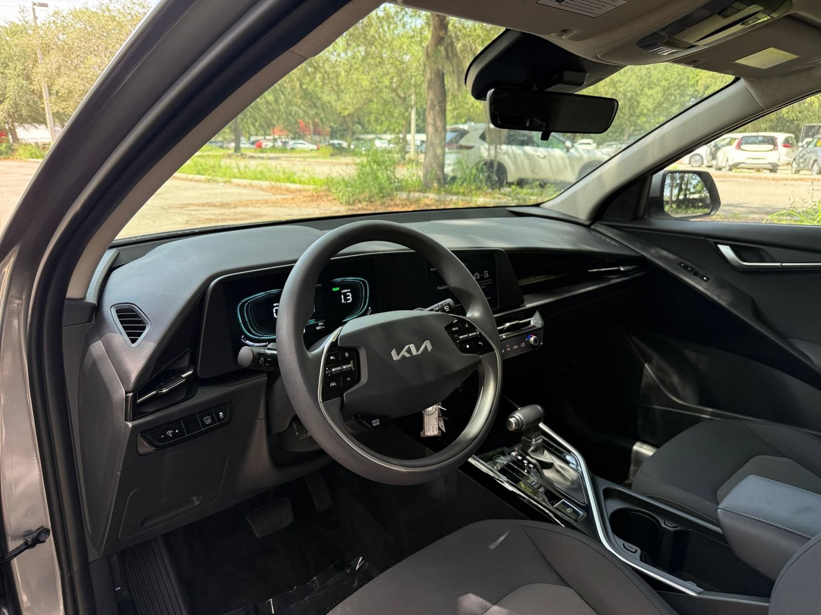 Used 2026 Kia Niro LX FWD image 31