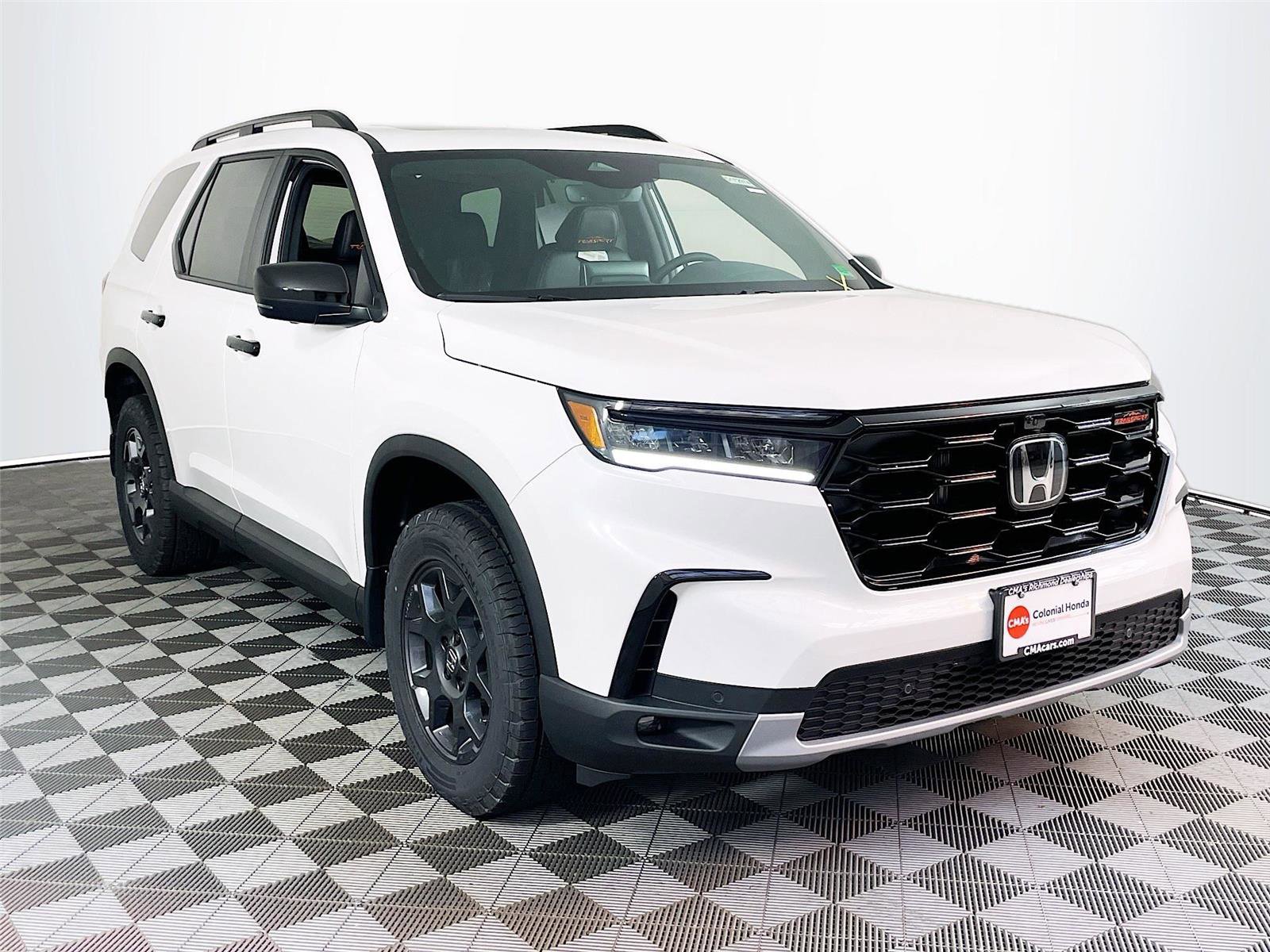New 2025 Honda Pilot TrailSport