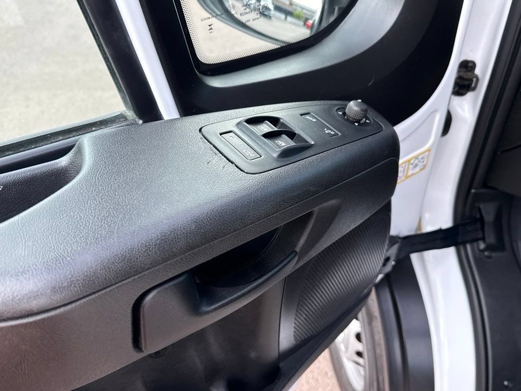 Used 2024 RAM ProMaster 2500 w/ Convenience Group FWD image 25