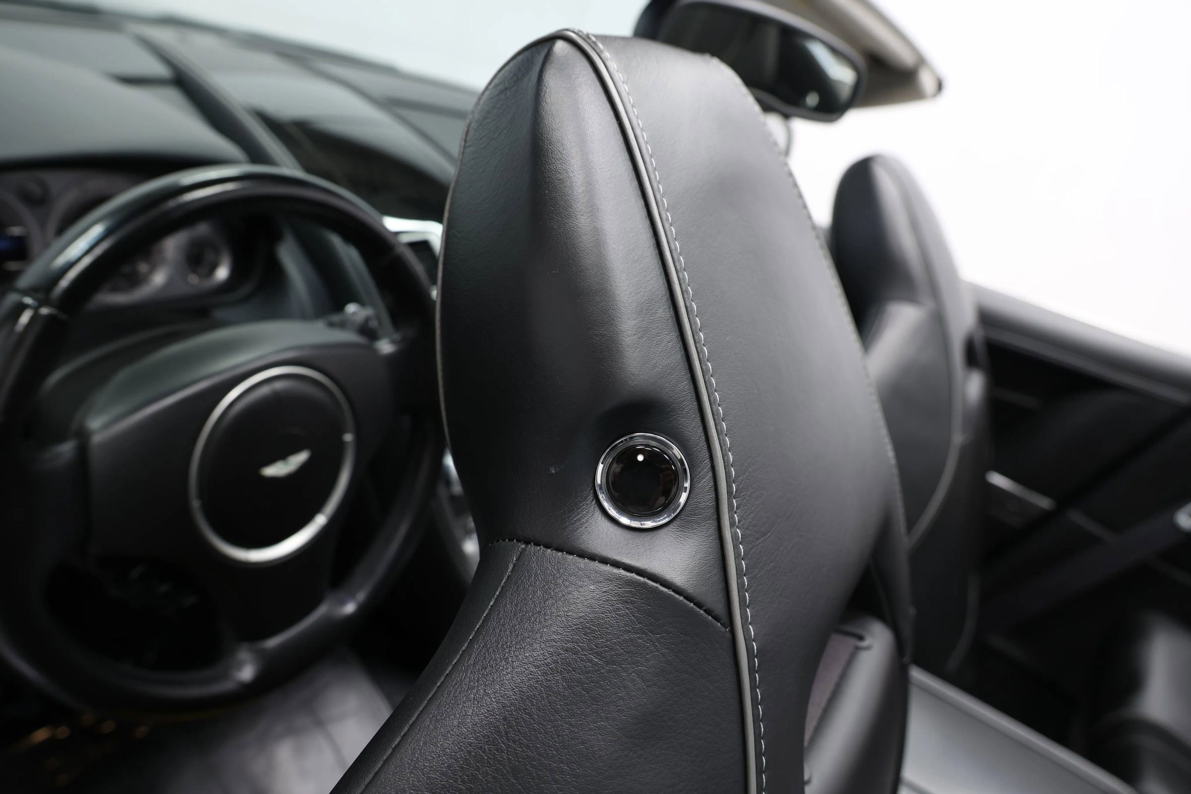 Used 2012 Aston Martin Virage Volante image 56