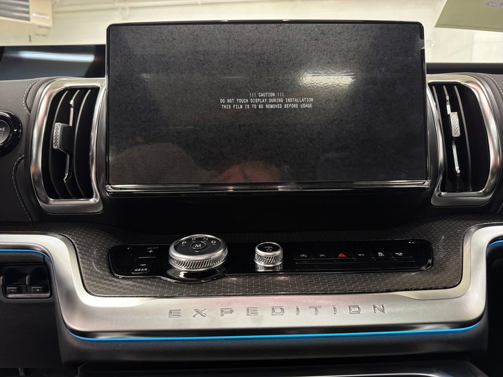 New 2027 Ford Expedition Max Platinum w/ Stealth Appearance Package RWD image 20