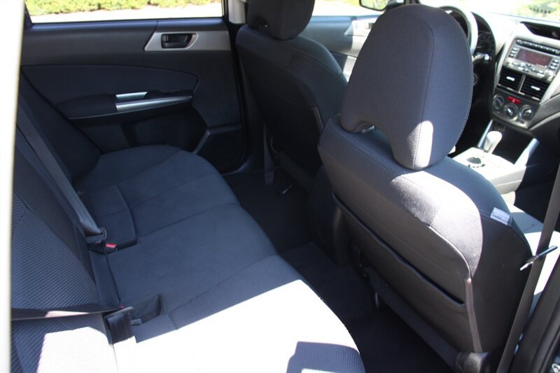 Used 2011 Subaru Forester 2.5X w/ Alloy Wheel Value Pkg AWD/4WD image 6