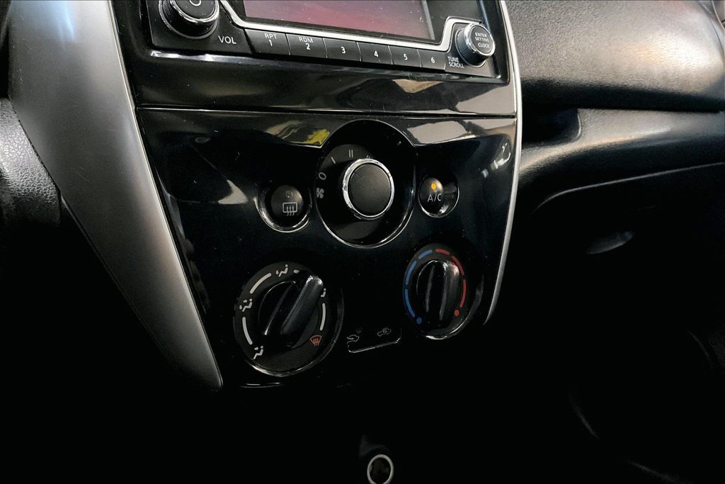 Used 2017 Nissan Versa Note SV FWD image 14