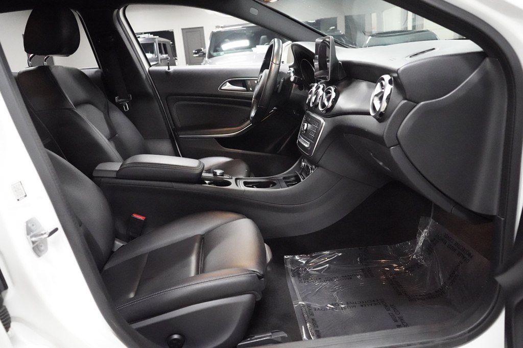 Used 2019 Mercedes-Benz GLA 250 w/ Convenience Package image 31
