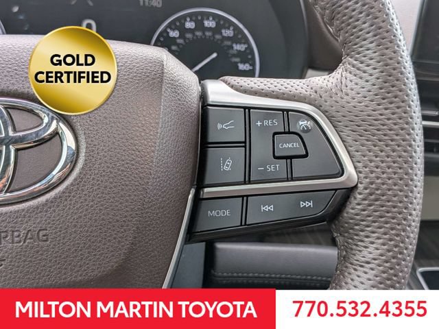 Certified 2023 Toyota Sienna Platinum FWD image 24