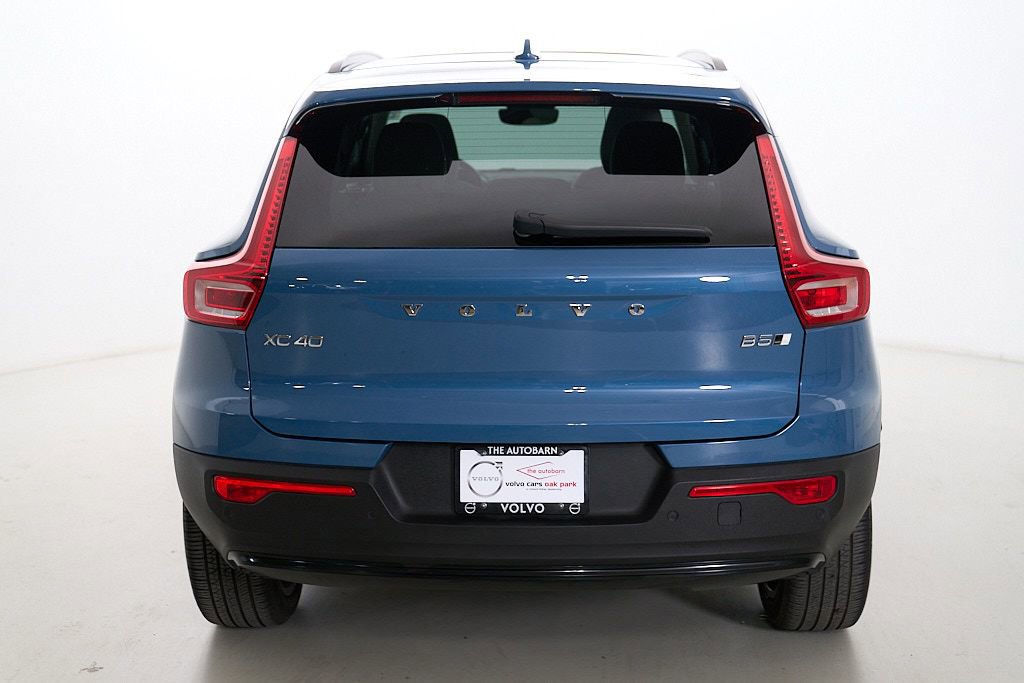 Used 2023 Volvo XC40 B5 Ultimate w/ Protection Package Premier AWD/4WD image 8