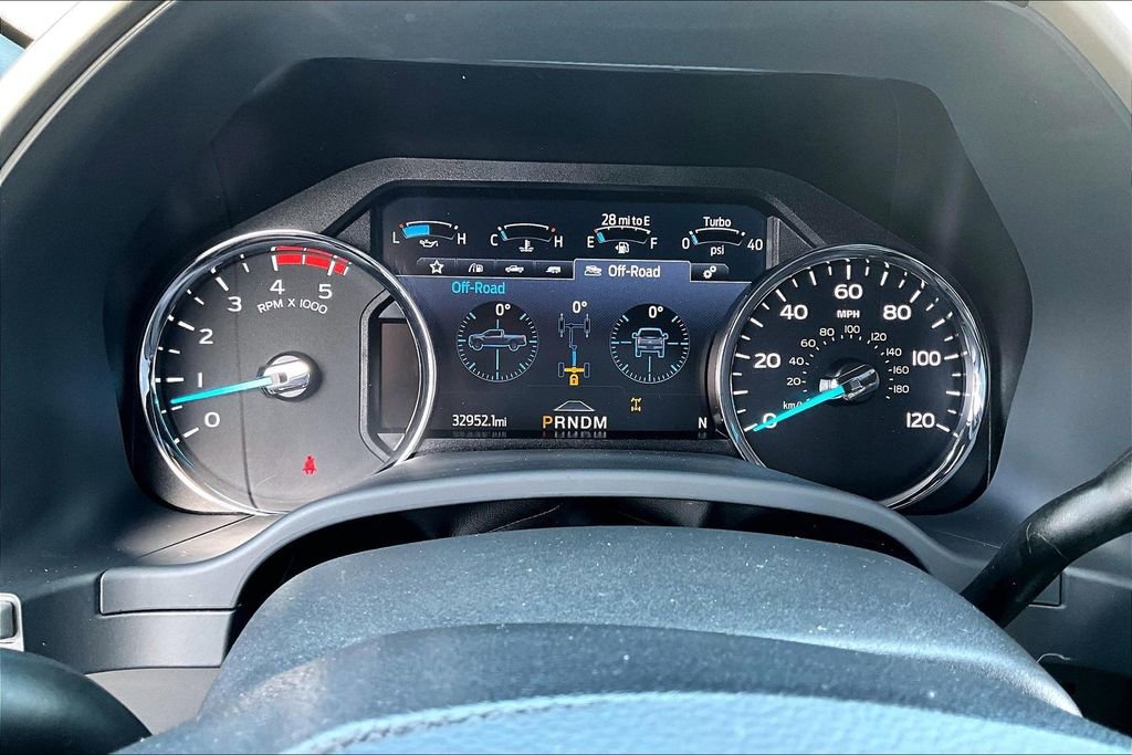 Certified 2022 Ford F350 Lariat w/ Black Appearance Package image 23