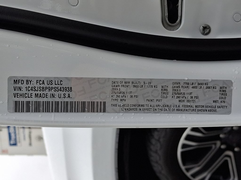 Certified 2023 Jeep Wagoneer L Series II AWD/4WD image 31