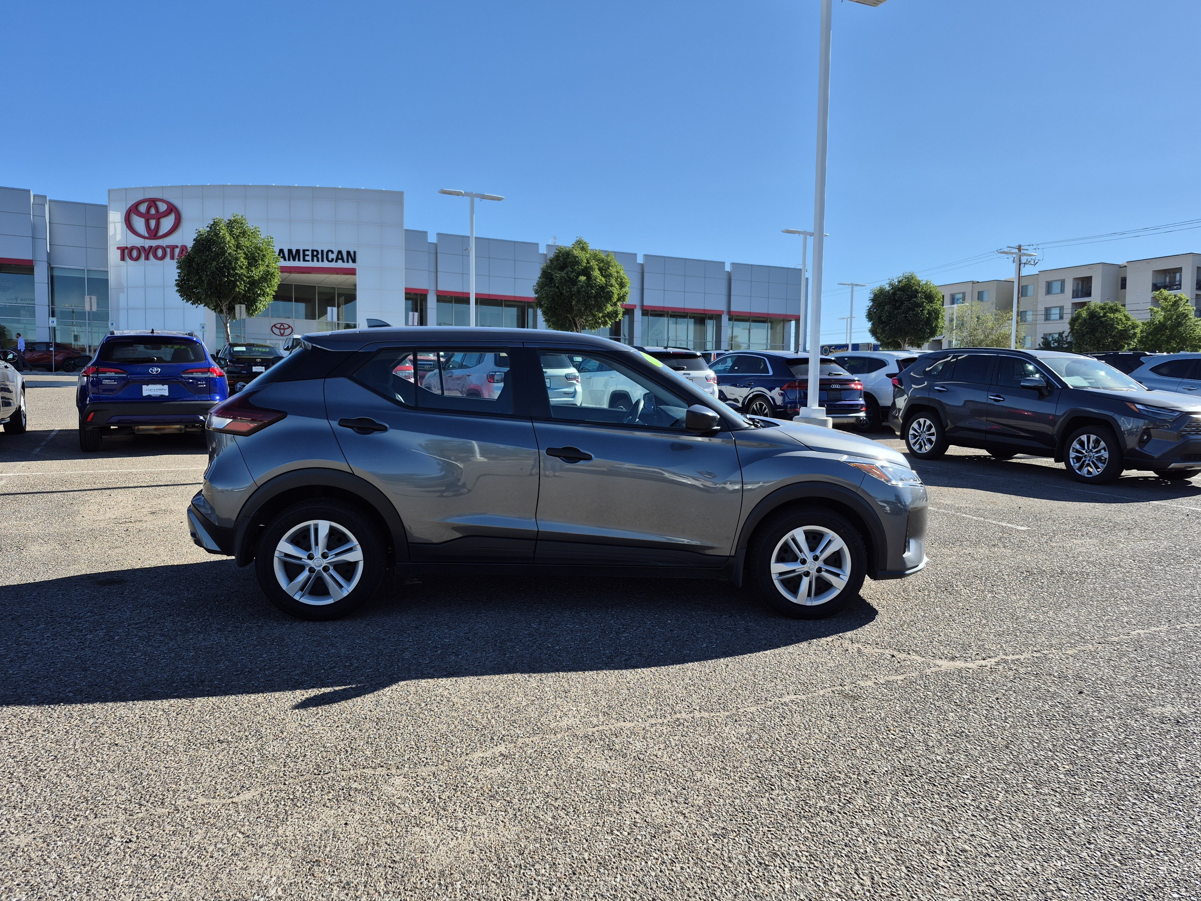 Used 2024 Nissan Kicks S FWD image 6