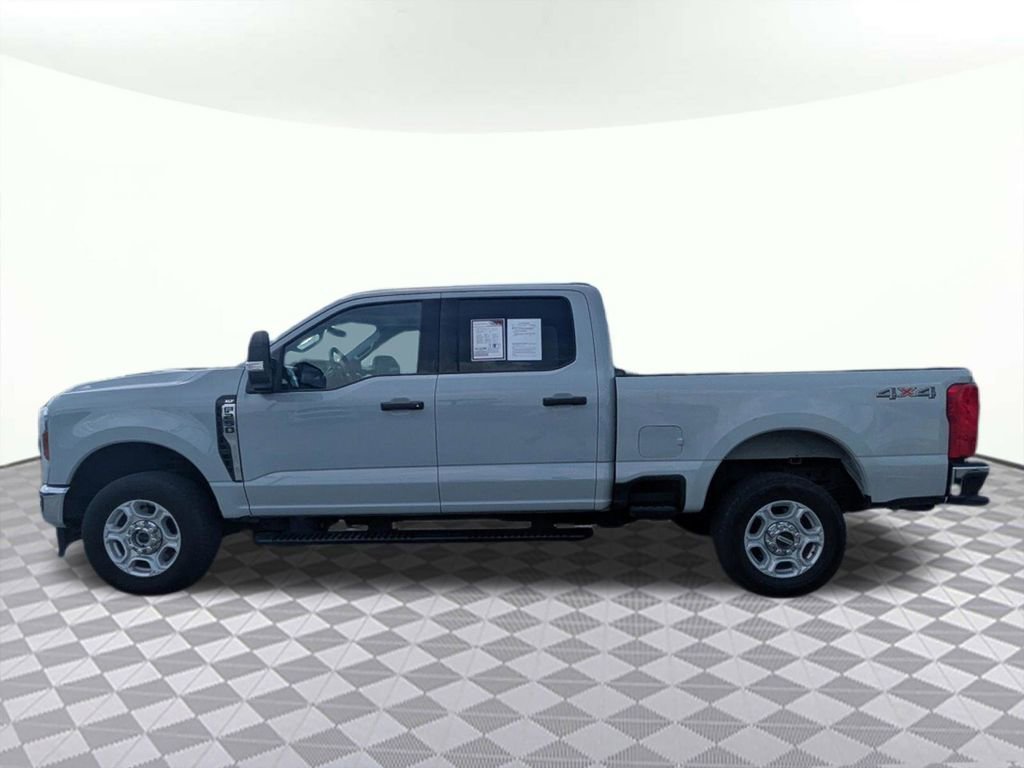 Used 2025 Ford F250 XLT AWD/4WD image 6