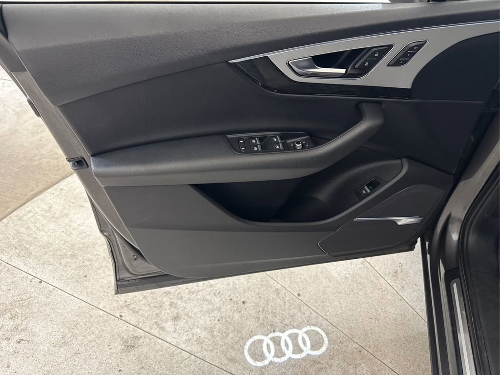 Used 2019 Audi Q7 2.0T Premium Plus w/ Premium Plus Package AWD/4WD image 40