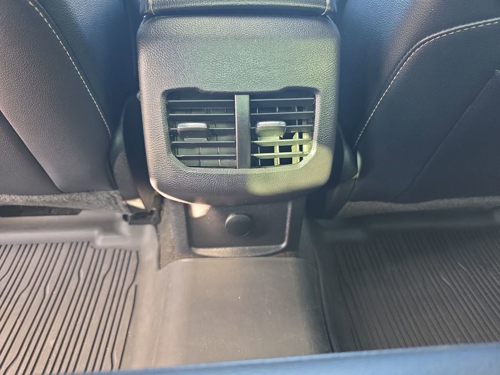 Used 2018 Ford Fusion SE w/ Equipment Group 201A image 38