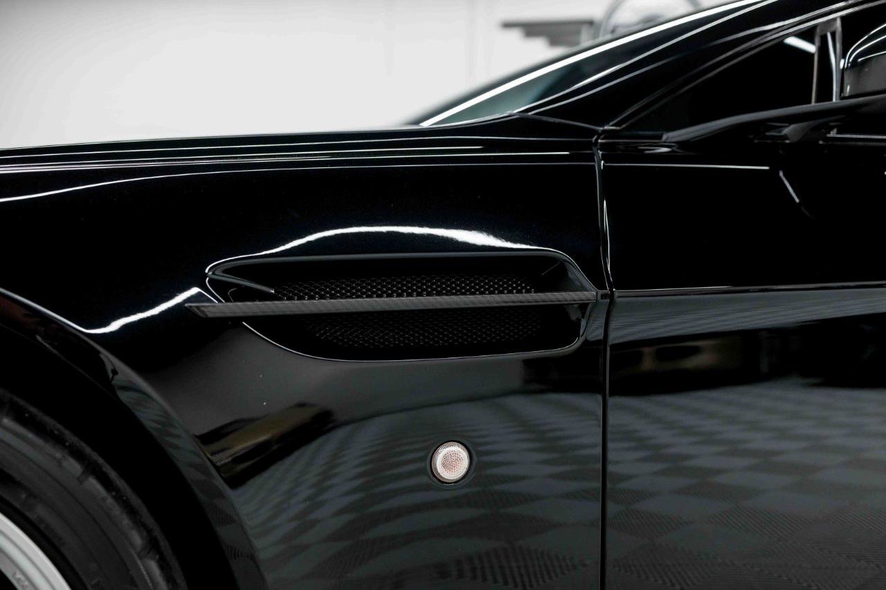 Used 2011 Aston Martin V8 Vantage N420 image 11