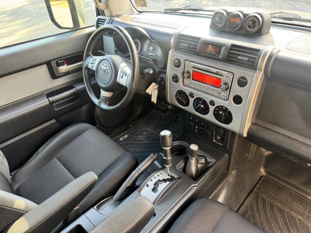 Used 2014 Toyota FJ Cruiser 4WD w/ Upgrade Package image 22