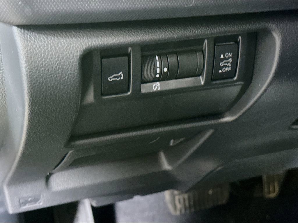 Used 2025 Subaru Forester Premium image 18