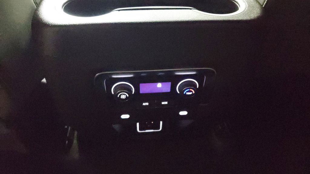 Used 2024 Chevrolet Tahoe LS image 12