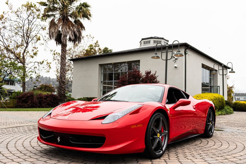 Used 2015 Ferrari 458 Italia Coupe RWD image 28
