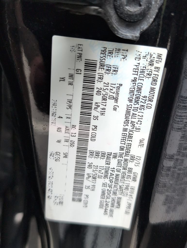 Used 2016 Ford Focus SE w/ SE Sport Package FWD image 24