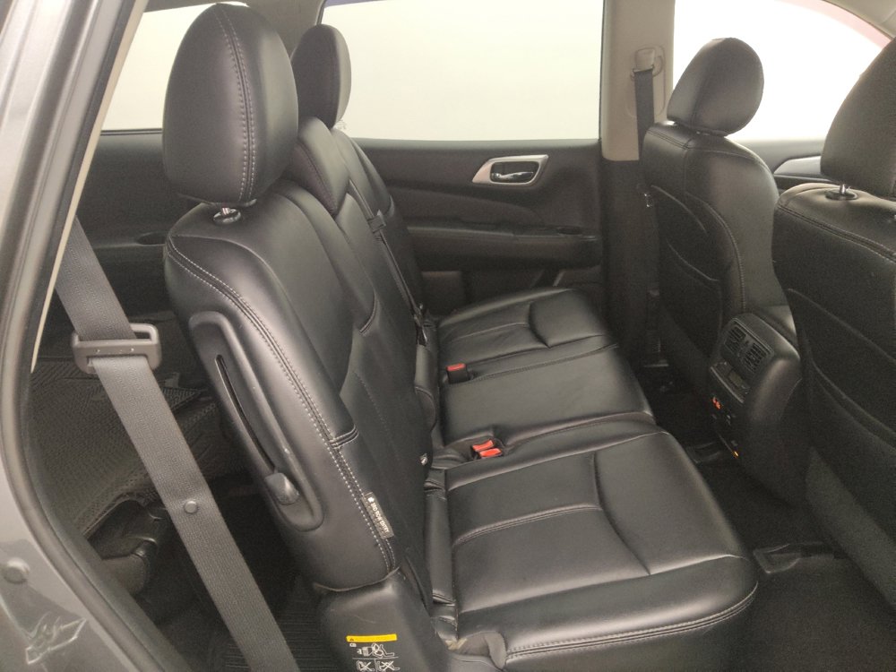 Used 2019 Nissan Pathfinder SL AWD/4WD image 19